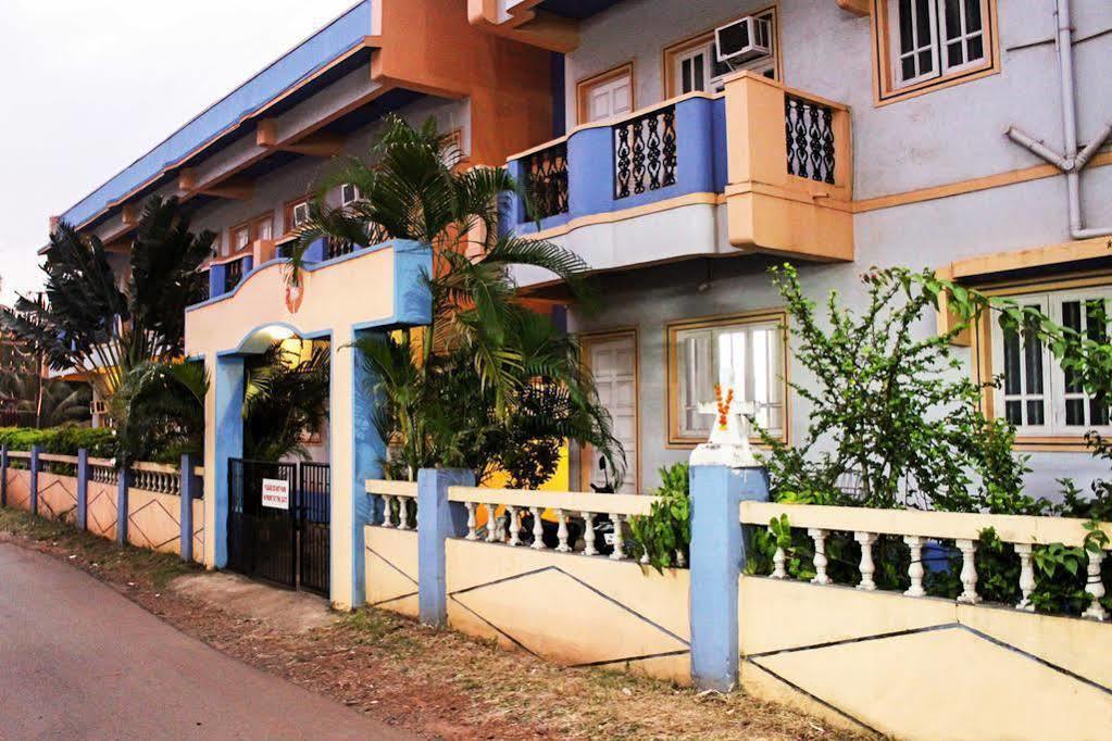 Libton Manor Candolim Exterior foto
